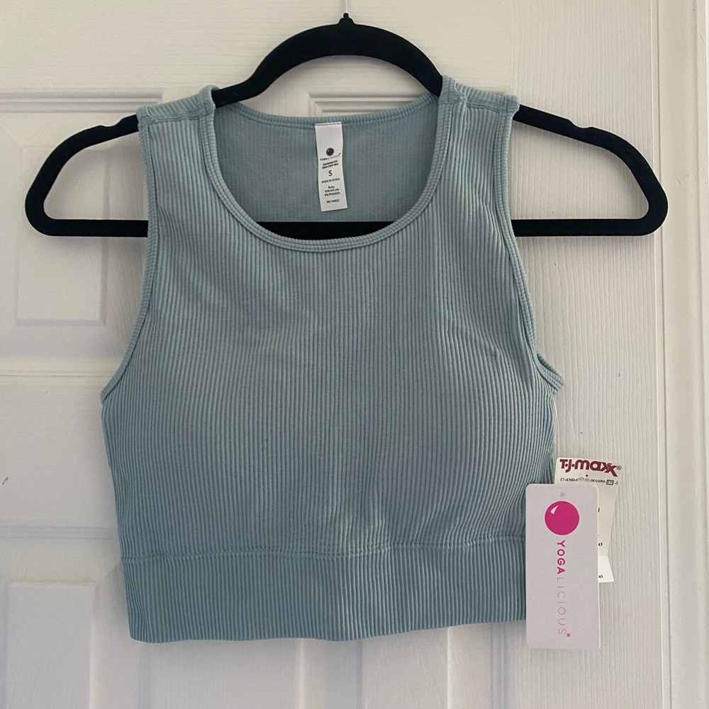 NWT Yogalicious “Rib Seamless Erin Crop Bra”, Color: Tourmaline
